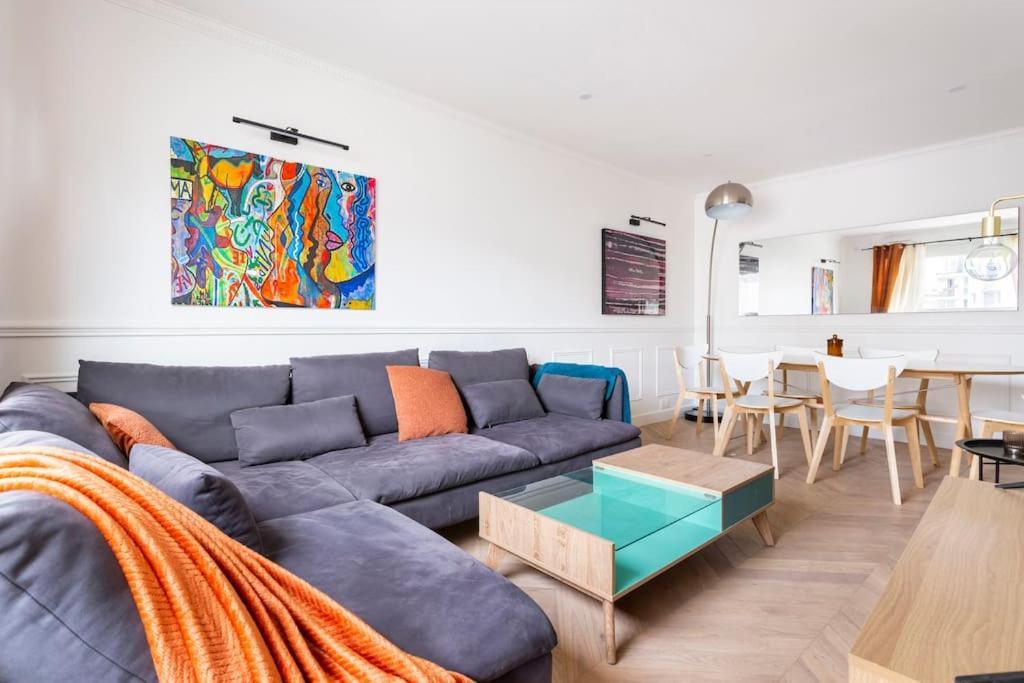 Cosy Haussmanian Appartement *